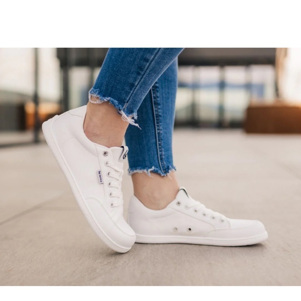 Be Lenka Barefoot Style Sneakers All White Size US 6.5